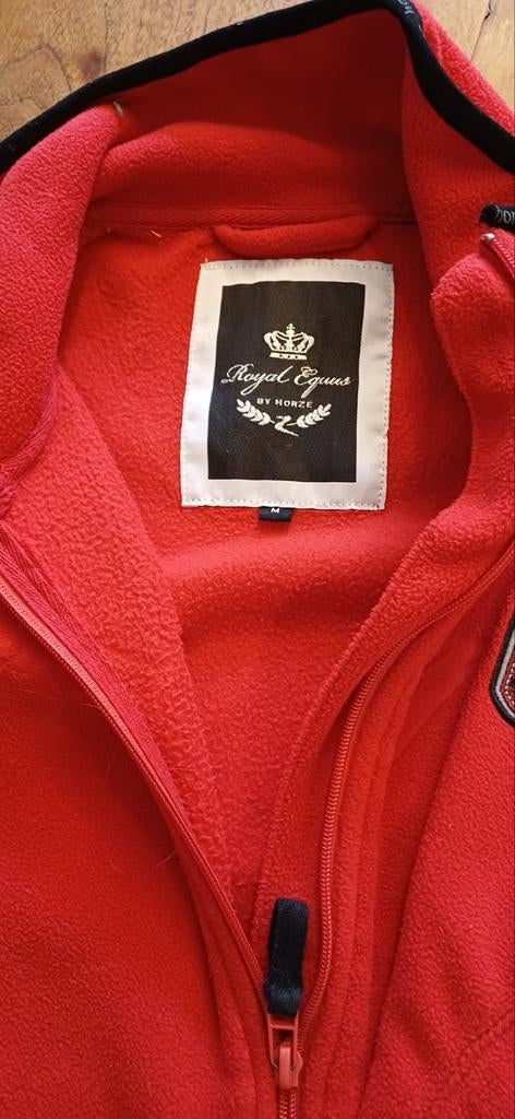 Mooi rood fleece vestje, Dieren en Toebehoren, Paardrijkleding, Ophalen of Verzenden, Zo goed als nieuw, Dames, Recreatie