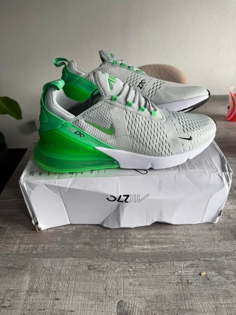 Te koop nieuw paar nike air max 270 in maat 48,5 (48.5), Overige kleuren, Nieuw, Ophalen of Verzenden, Sneakers of Gympen