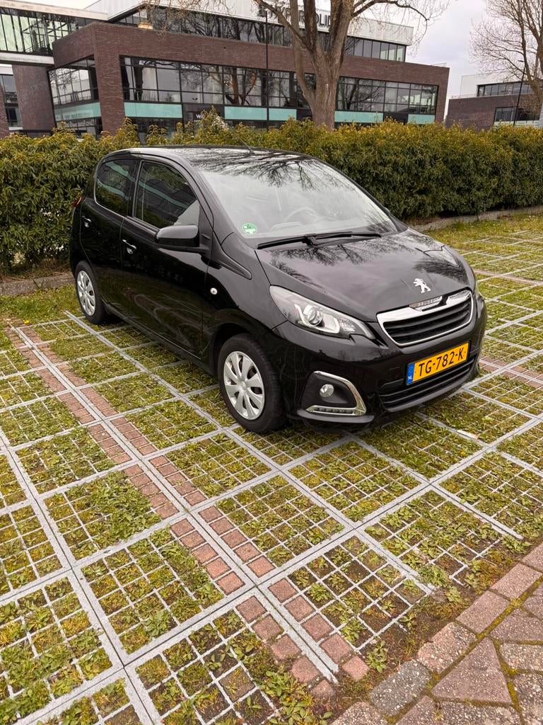Peugeot 108 1.0 12V E-vti 51KW 5DR NAP, Auto's, Voorwielaandrijving, 4 stoelen, Zwart, Origineel Nederlands