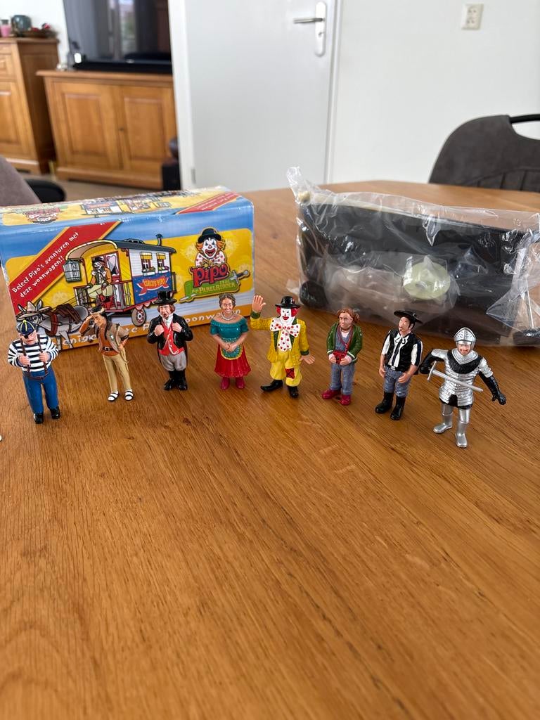 Pipo's woonwagen met 9 figuren uit de serie! Nieuwstaat, Ophalen of Verzenden, Nieuw