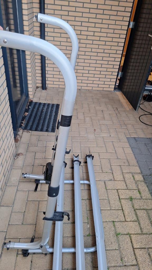 Thule Fietsendrager voor Camper - Geschikt voor 3 Fietsen, Ophalen of Verzenden, 3 fietsen of meer, Gebruikt, Achterklepdrager