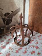 Oude ijzeren kroon nr2, Ophalen of Verzenden, Gebruikt