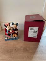 Disney traditions Jim Shore Mickey Minnie love comes flavors, Verzamelen, Ophalen of Verzenden, Mickey Mouse, Zo goed als nieuw