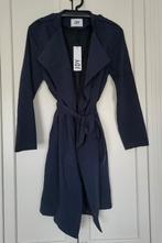 Nieuw! Jacqueline de Yong trenchcoat, zomer, grijs, maat S, Nieuw, Ophalen of Verzenden, Maat 36 (S), Grijs