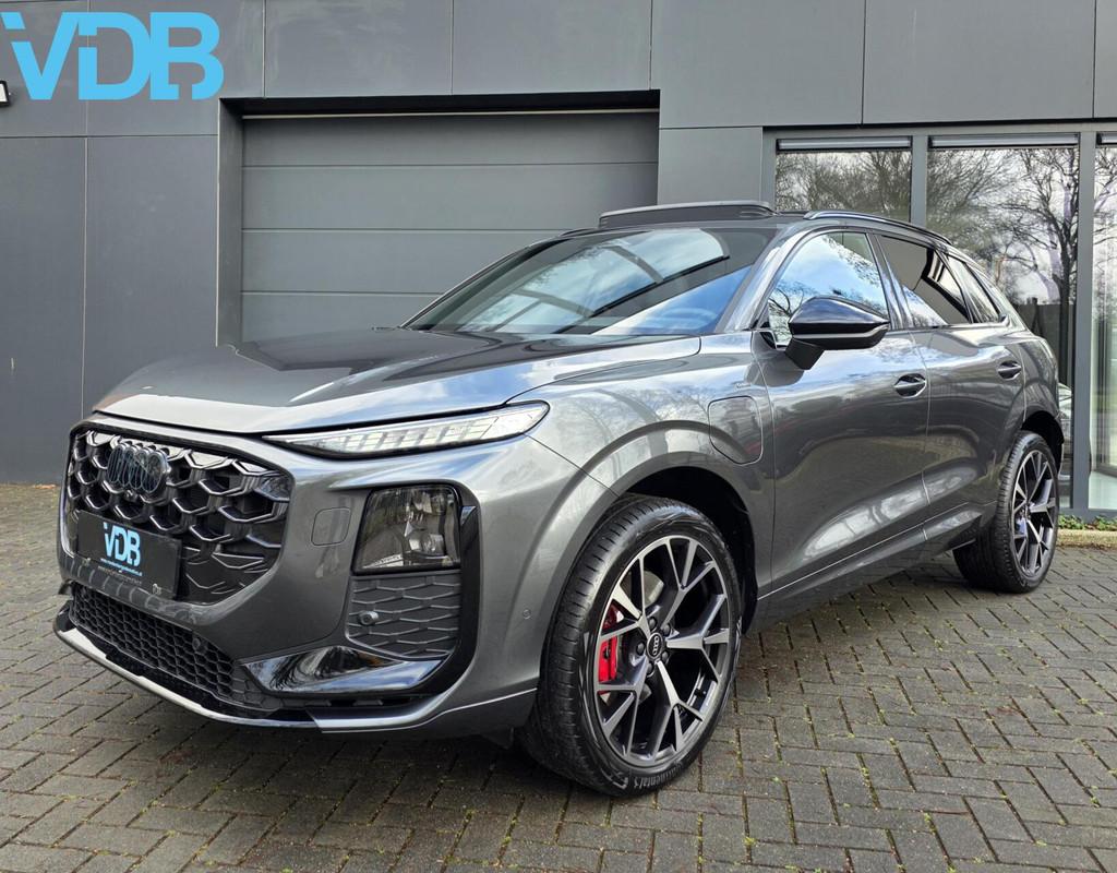 Audi Q3 E-HYBRID 272PK S-Line MEMORY PANO SONOS 360 BOMVOL!, 1800 kg, 1498 cc, Zwart, 4 cilinders