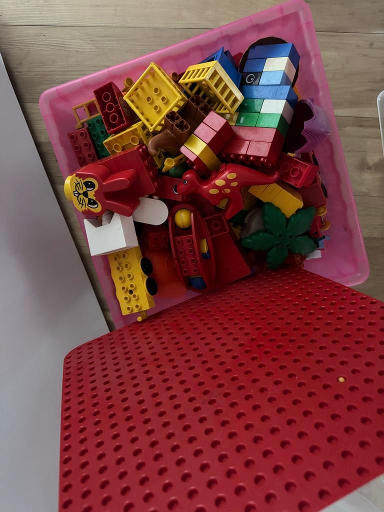 Grote doos vol Duplo blokken en figuren, Kinderen en Baby's, Speelgoed | Duplo en Lego, Inclusief minifiguren, Gebruikt, Ophalen of Verzenden