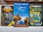 MICHAEL MOORCOCK RARE TRIO (SET 4) (3 Engelse boeken), Verzenden, Gelezen, MICHAEL MOORCOCK