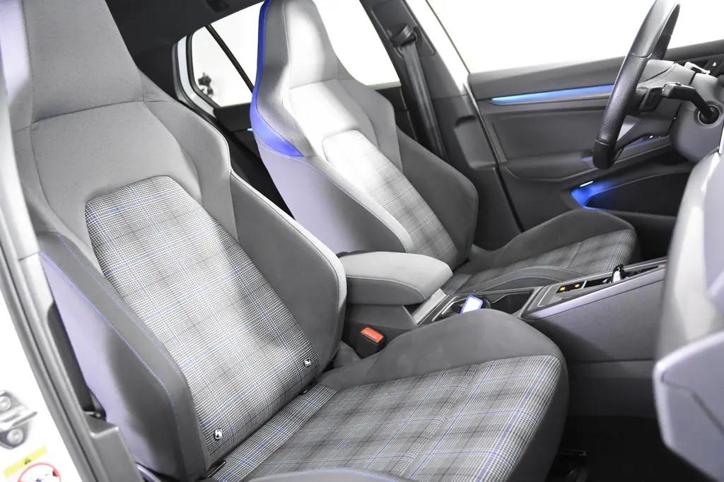 Volkswagen Golf 1.4 eHybrid GTE *Navigatie*Spor € 22.750,0, Auto's, Volkswagen, Stof, Gebruikt, Euro 6, 4 cilinders