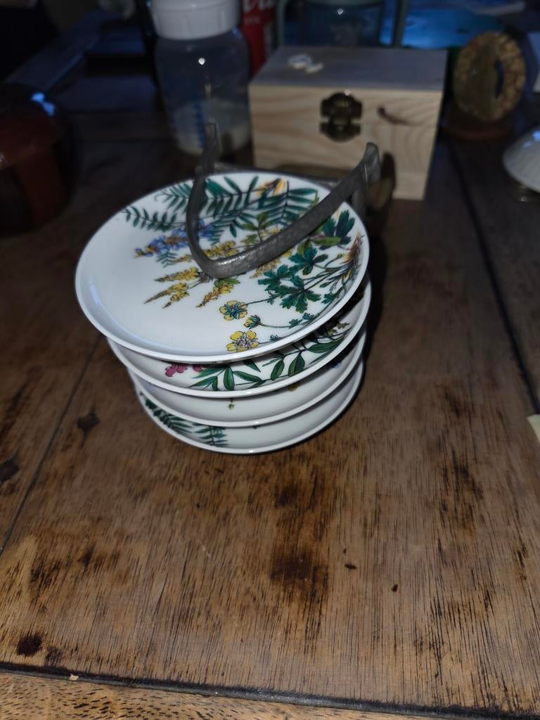 Kaiser porseleinen schaaltjes met bloemenpatroon, Ophalen of Verzenden