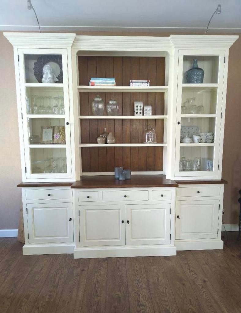 Mooie witte buffetkast. Met vergrijst eiken, Ophalen, 200 cm of meer, Eikenhout, Zo goed als nieuw