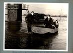 Roermond - Foto - Hoog water - 1966, Verzenden, 1960 tot 1980, Limburg