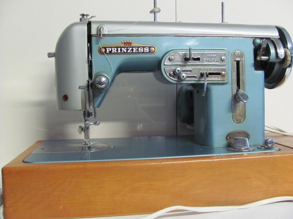 vintage naaimachine ,Prinzess de luxe zig zag type:uv73-s, Ophalen, Gebruikt, Naaimachine, Overige merken