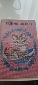 Borduur boek het kruisstekenboekj, Hobby en Vrije tijd, Ophalen of Verzenden, Patroon