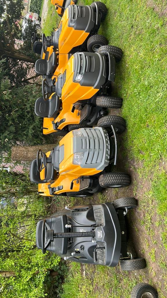 Wegens inruil 4 x zitmaaier vangbak, Ophalen, Zo goed als nieuw, 50 cm of meer