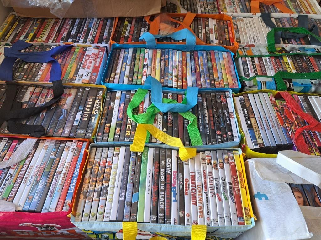 Gratis, partij kopie dvd's, Alle leeftijden, Ophalen, Zo goed als nieuw