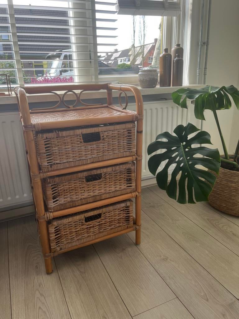 Mooi rotan ladekastje met 3 lades, Huis en Inrichting, Kasten | Ladekasten, Ophalen, Overige materialen, Minder dan 50 cm, Zo goed als nieuw