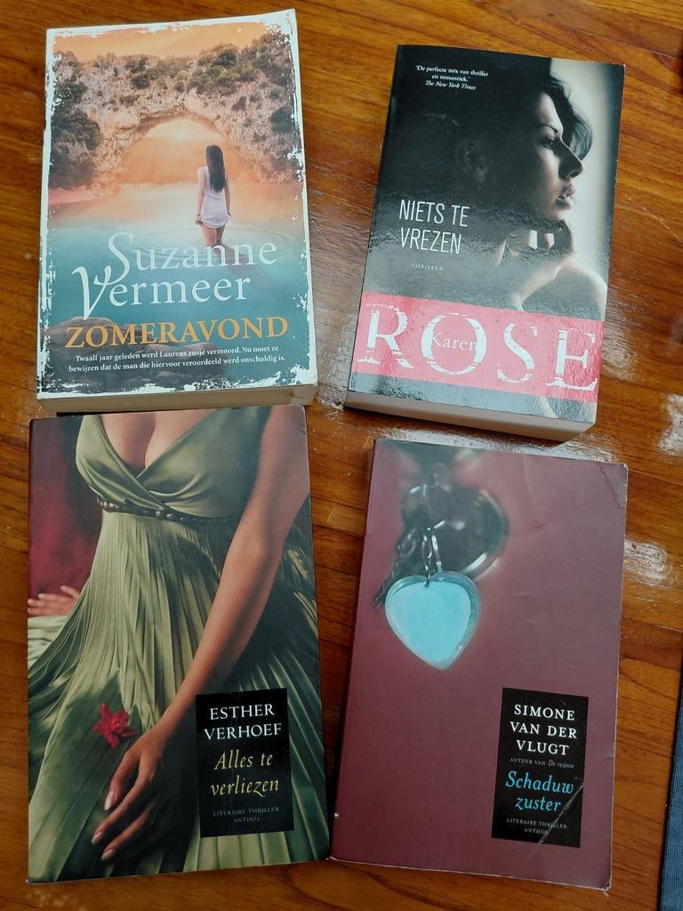Suzanne Vermeer Simone v d Vlugt Esther Verhoef Karen Rose, Boeken, Ophalen of Verzenden, Gelezen