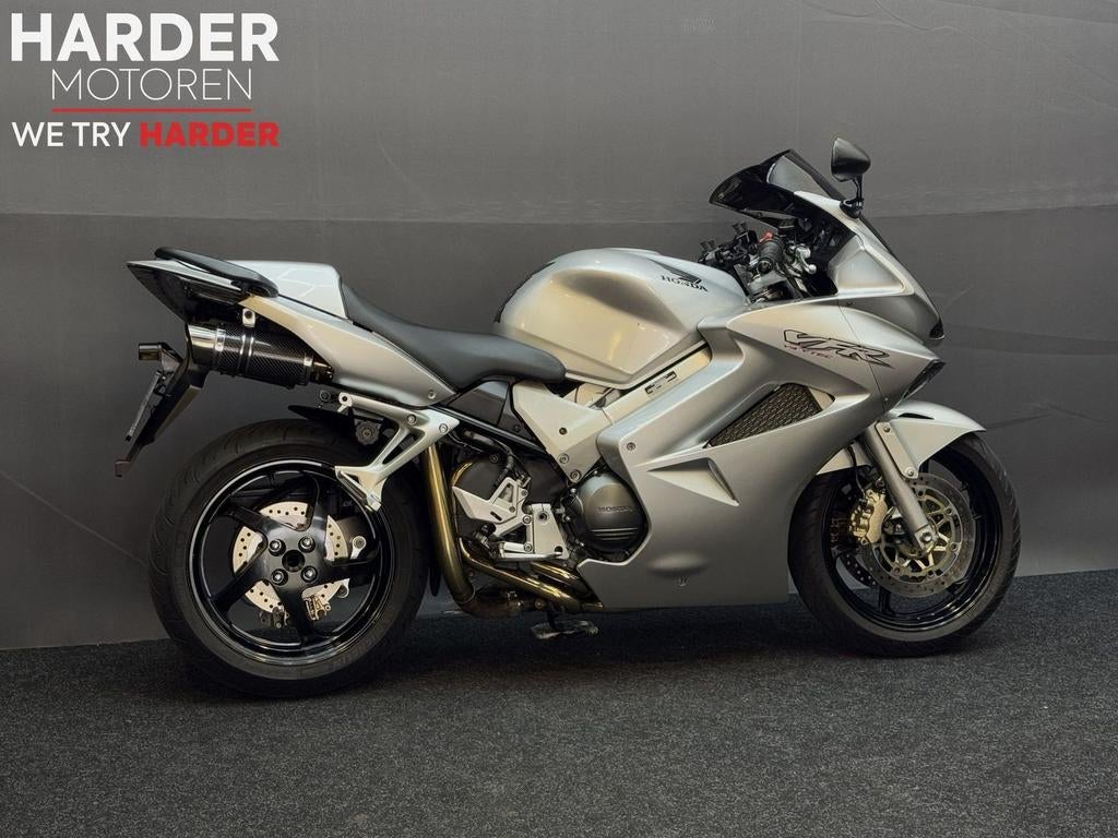 HONDA VFR 800 FI VTEC ABS/ZEER NETJES/BOMVOL/DYNOJET, 782 cc, HONDA, 4 cilinders, Motorrijbewijs A