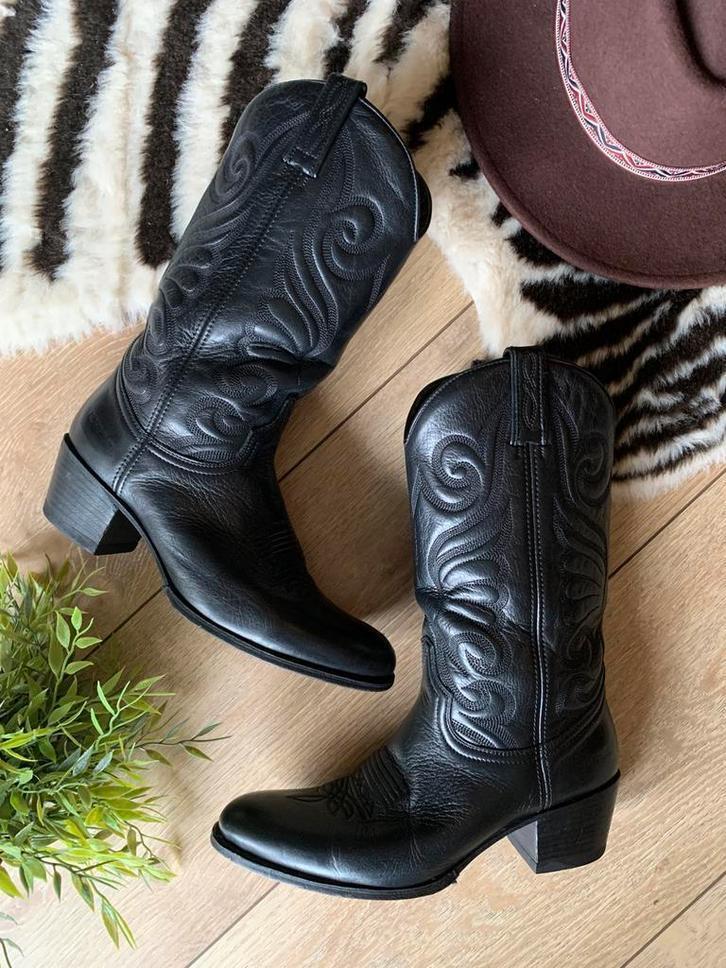 Sendra cowboylaarzen 39 western boots bohemian laarzen, Kleding | Dames, Schoenen, Zo goed als nieuw, Hoge laarzen, Zwart, Ophalen of Verzenden