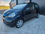 Toyota Aygo 1.0 12V Vvt-i 5DRS 2011 Zwart, Auto's, Voorwielaandrijving, 4 stoelen, Origineel Nederlands, Handgeschakeld