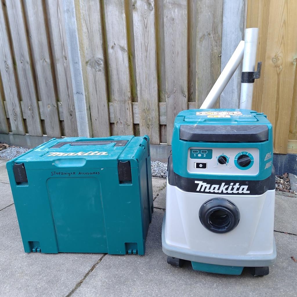 Makita DVC157LZX3 2x18V Accu Bouwzuiger 15L -Met garantie, Doe-het-zelf en Verbouw, Reinigingsmachines, Ophalen of Verzenden, Zo goed als nieuw