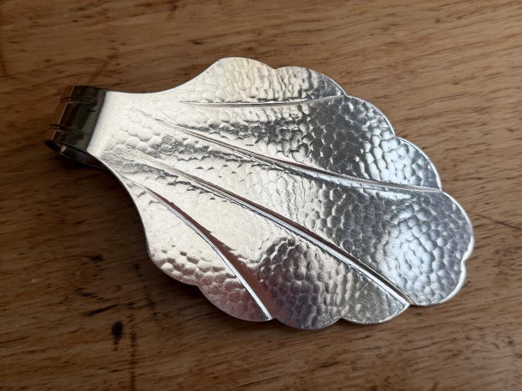 Antieke taartschep, Ophalen
