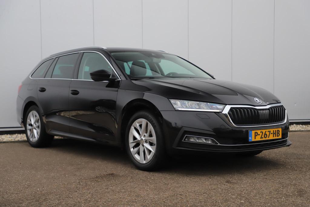 Skoda Octavia Combi 1.0 TSI Business Edition Plus Leder Trek, Auto's, Skoda, Gebruikt, Met garantie (alle), Zwart, Handgeschakeld