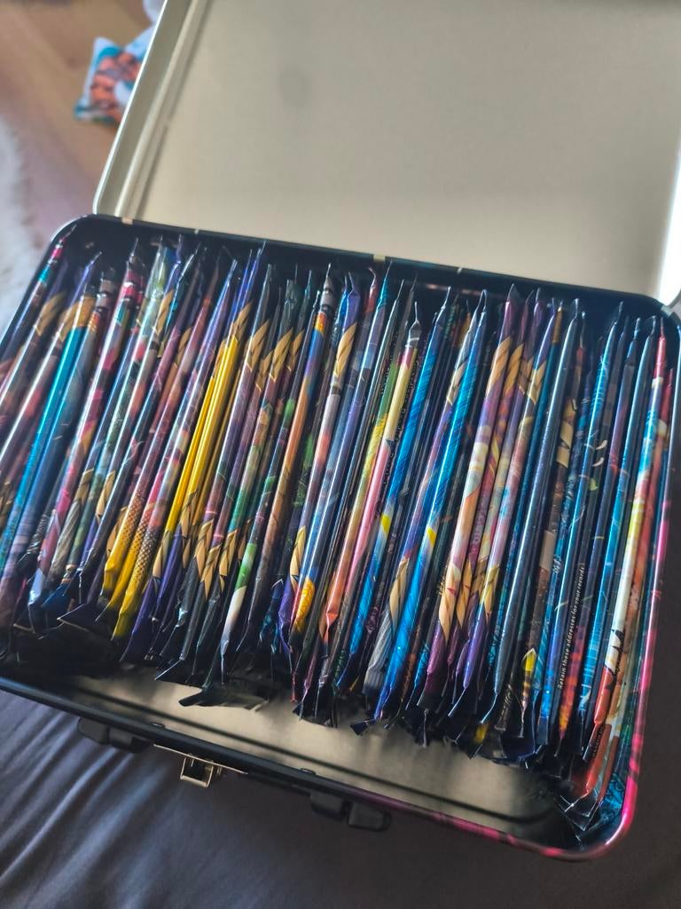 Lege pakjes pokemon kaarten. Meer dan 100, Hobby en Vrije tijd, Verzamelkaartspellen | Pokémon, Ophalen of Verzenden, Gebruikt