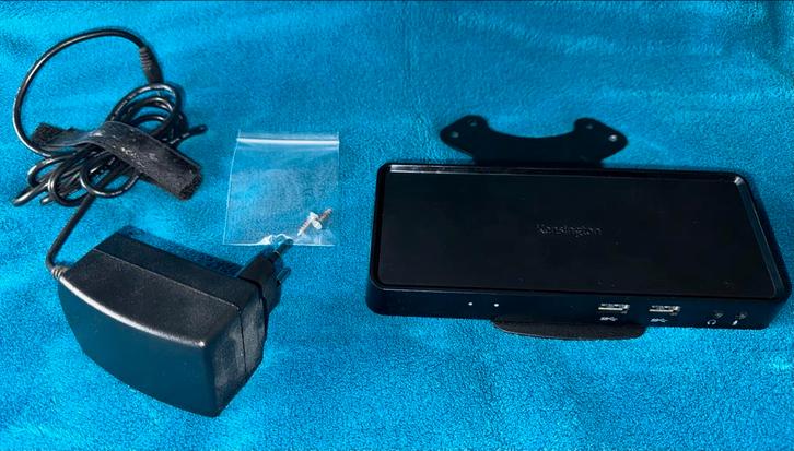 Kensington SD3600 Dual Video Docking Station + ophangsysteem, Computers en Software, Dockingstations, Gebruikt, Docking station