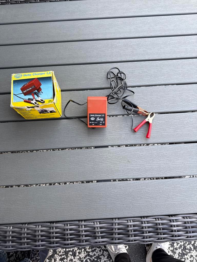 Hella Acculader 1.5 voor Scooter/Motor (6V/12V), Ophalen, Gebruikt, Overige typen