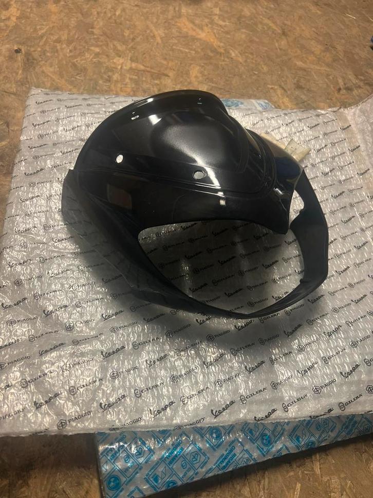 NOS gilera dna koplamp kap lampenkap stuurkap stuur zwart, Motoren, Tuning en Styling, Ophalen of Verzenden