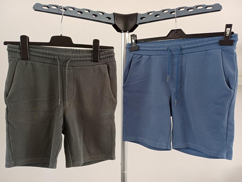 2x Distrikt Nørrebro shorts in blauw en groen, maat XS, Blauw, Ophalen of Verzenden, Distrikt Nørrebro, Gedragen
