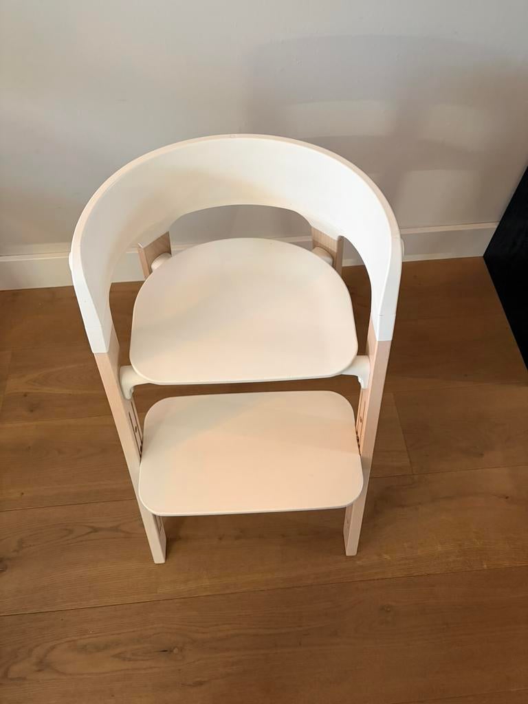Stokke steps compleet (babyset, bouncer, tafeltje + kussens), Ophalen, Zo goed als nieuw, Meegroeistoel