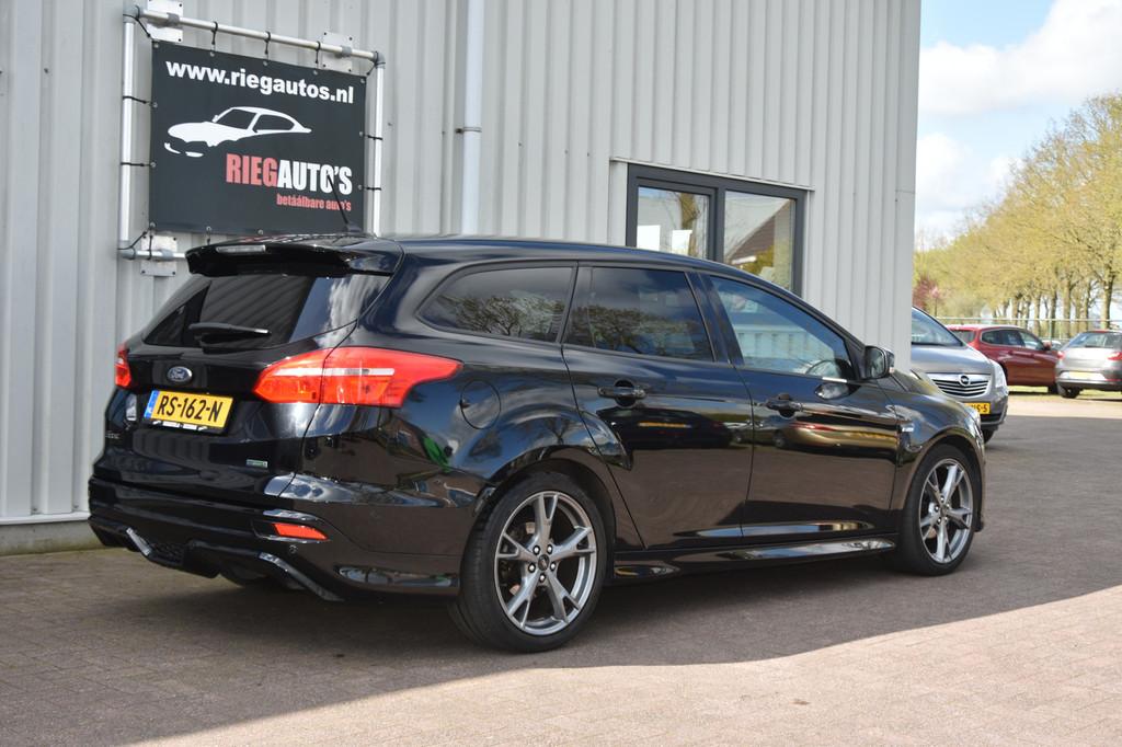 Ford FOCUS Wagon 1.0 ST-Line. PDC, Cruise, Clima, BJ 2018 Or, Auto's, Gebruikt, Euro 6, Zwart, Origineel Nederlands