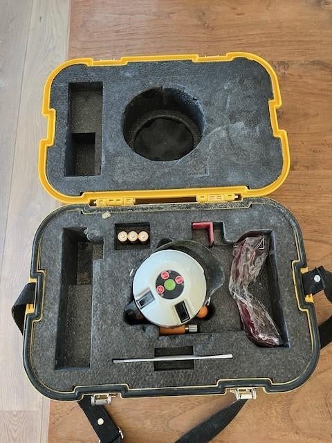 Leo 2LS kruislijnlaser, Ophalen, Gebruikt