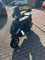 Piaggio Zip 4-takt 50cc - Goed onderhouden met LED, Fietsen en Brommers, Scooters | Piaggio, Ophalen, Gebruikt, Maximaal 45 km/u
