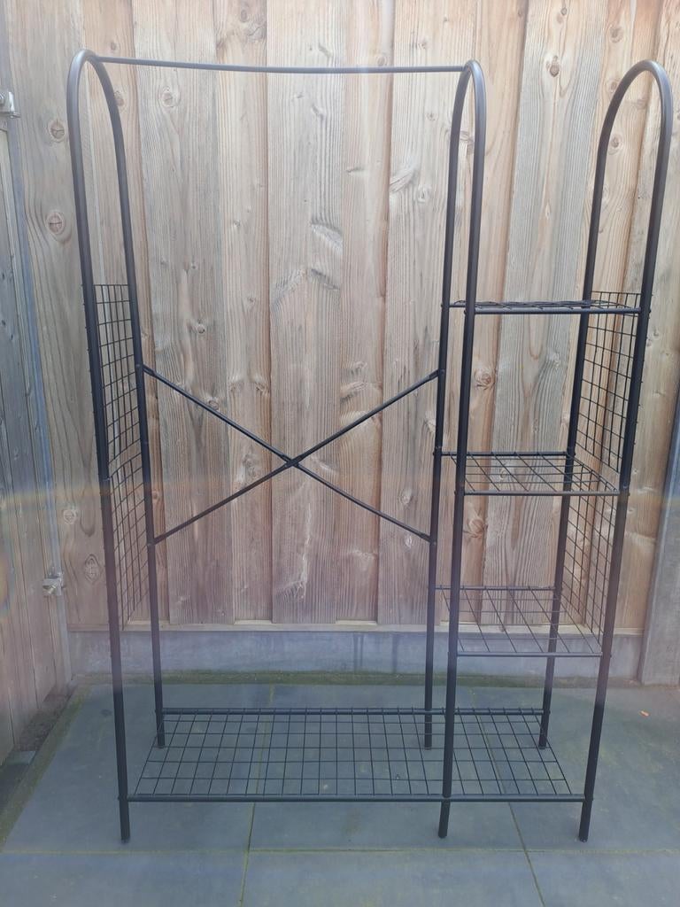 Zwart metalen kledingrek, Ophalen