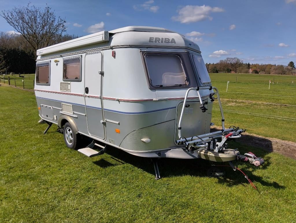 Eriba 540 Touring Troll GT, zeer compleet, Caravans en Kamperen, Rondzit, Tot en met 3, Particulier, Dwarsbed