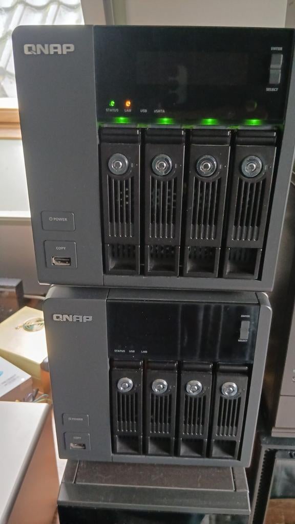 QNAP TS-469 PRO Netwerk Opslagserver, Ophalen of Verzenden, Zo goed als nieuw