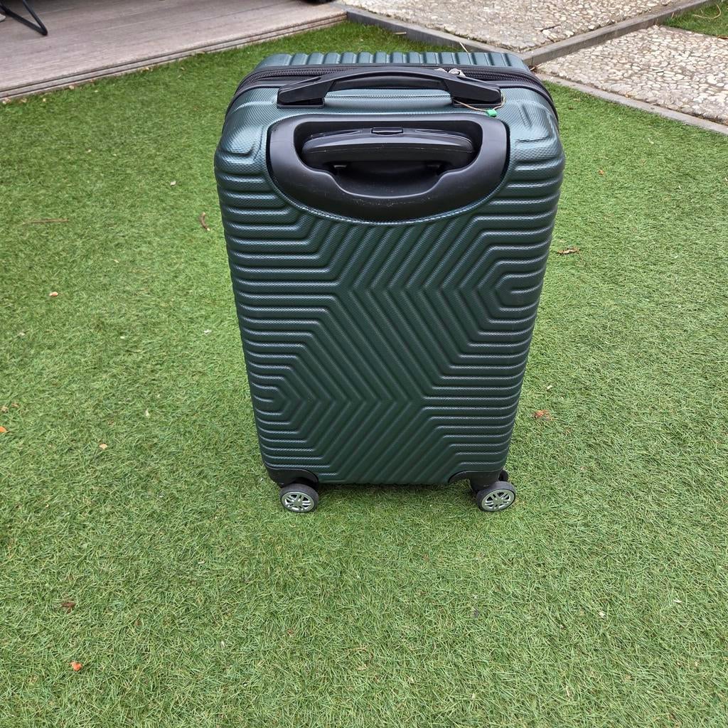 Nieuwstaat trolley koffer - 34x26x58 cm, Ophalen, Wieltjes, Hard kunststof, Nieuw