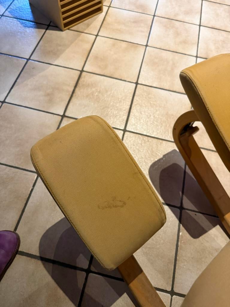 Varier Variable Balans Kniestoel - Ergonomisch, Ophalen, Gebruikt, Beige, Bureaustoel