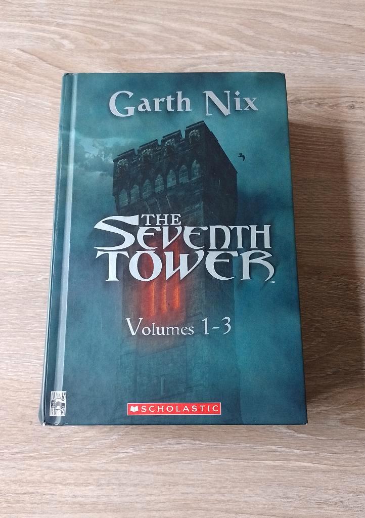 The seventh tower volume 1 2 3 hardcover hc 2005 Garth Nix, Boeken, Fantasy, Gelezen, Ophalen of Verzenden