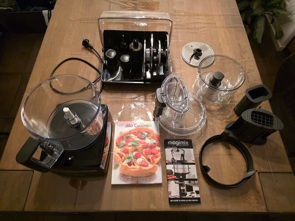 Keukenmachine Magimix compact 3200XL, Ophalen of Verzenden, Zo goed als nieuw