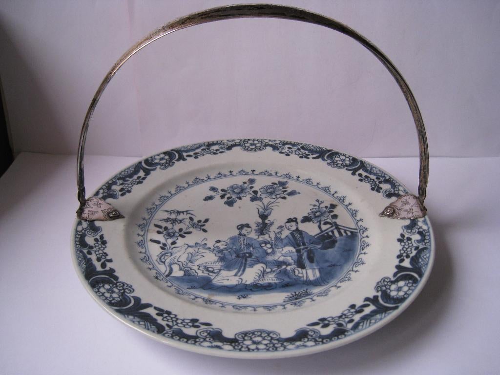 CHINA - CHINEES KANG XI BORD m. LANGE LIJS DECOR / ZILV., Verzenden