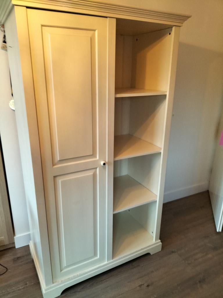 Kledingkast kinderkamer, Ophalen, Gebruikt