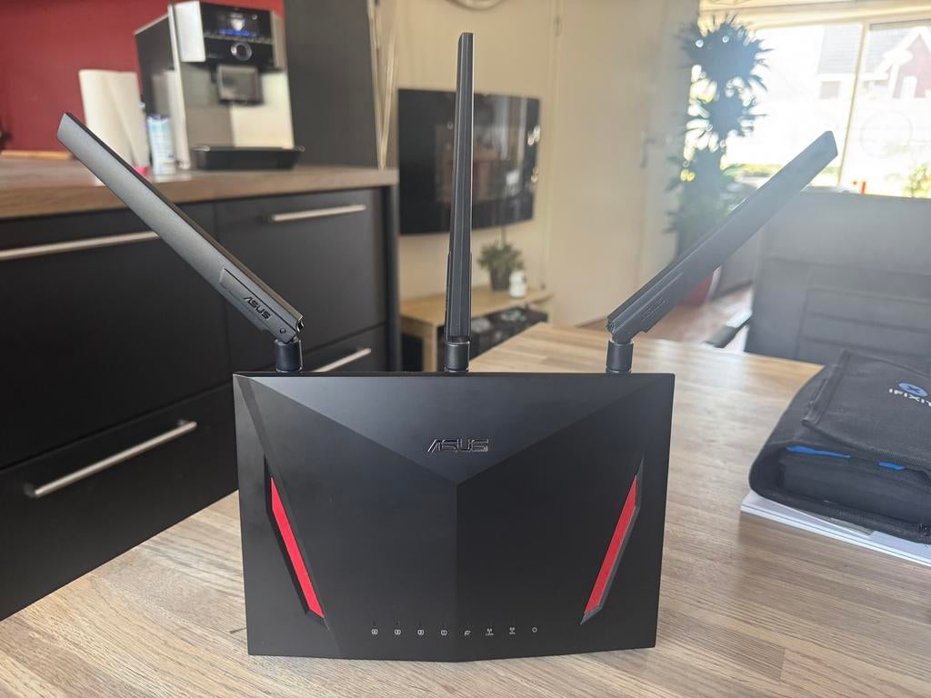 ASUS RT-AC86U AC2900 Dual-Band Gaming Router, Computers en Software, Routers en Modems, Ophalen of Verzenden, Zo goed als nieuw