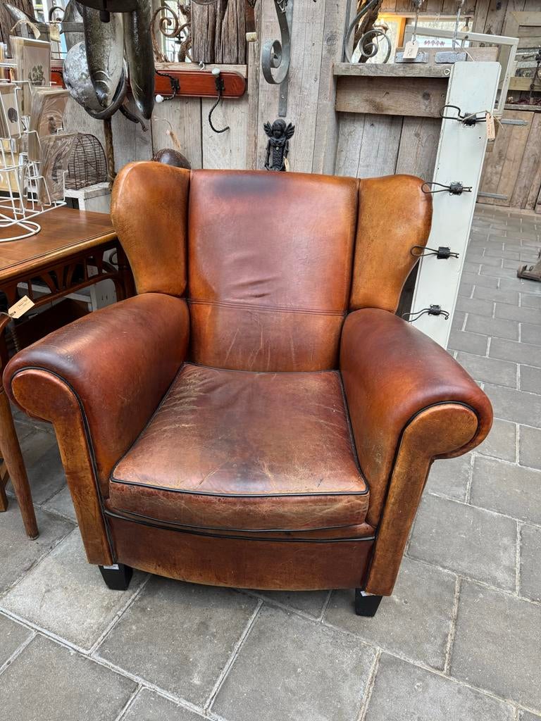 Schapen Leren fauteuil met karakter en gebruikerssporen, Ophalen, Gebruikt, Leer, 75 tot 100 cm