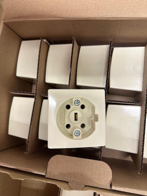 Perilex opbouw wandcontactdoos + stekker, Nieuw, Ophalen of Verzenden, VCB, VCB
