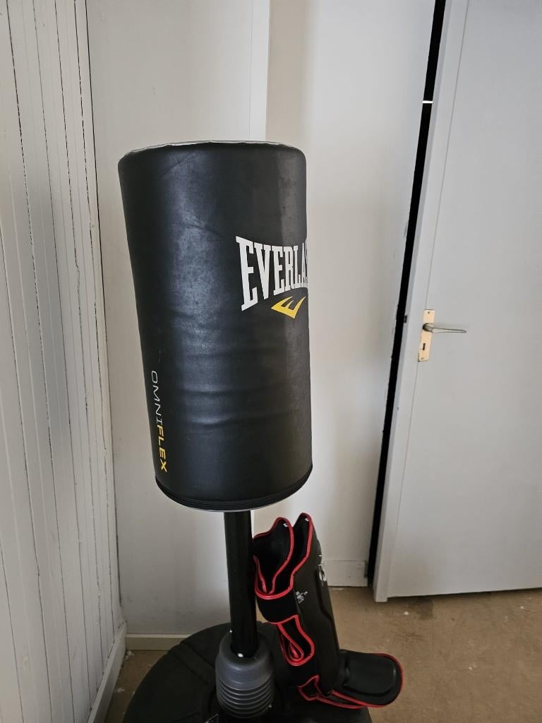 Everlast Core reflex bag zwart met toebehoren, Sport en Fitness, Ophalen, Zo goed als nieuw, Bokszak