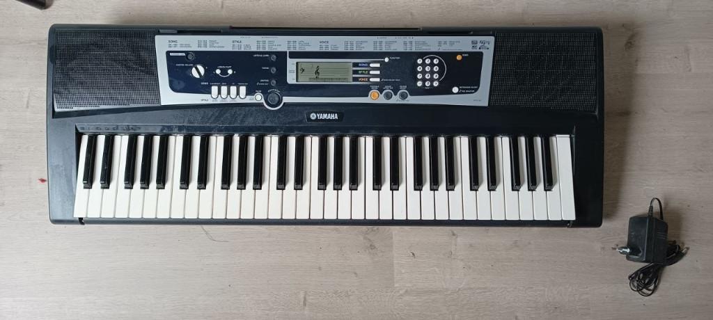 Yamaha YPT-210 Keyboard, Muziek en Instrumenten, Keyboards, Ophalen of Verzenden, Gebruikt, 61 toetsen, Yamaha